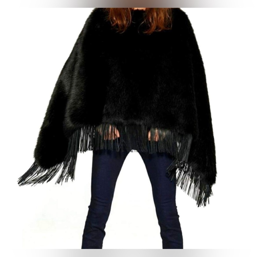 Philanthropy fux fur poncho size, small/medium